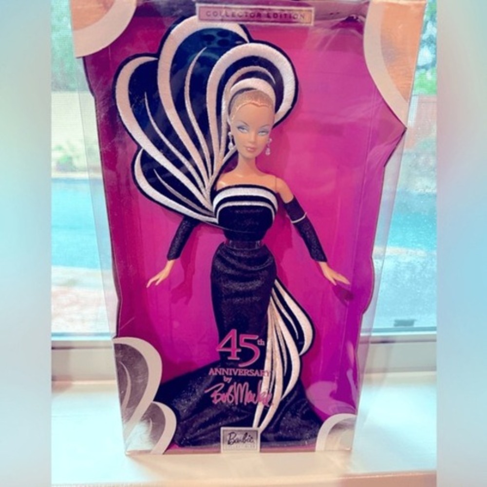 Barbie 45th Anniversary Bob Mackie Collector Doll‎ 2004 NRFB Open Display Box
